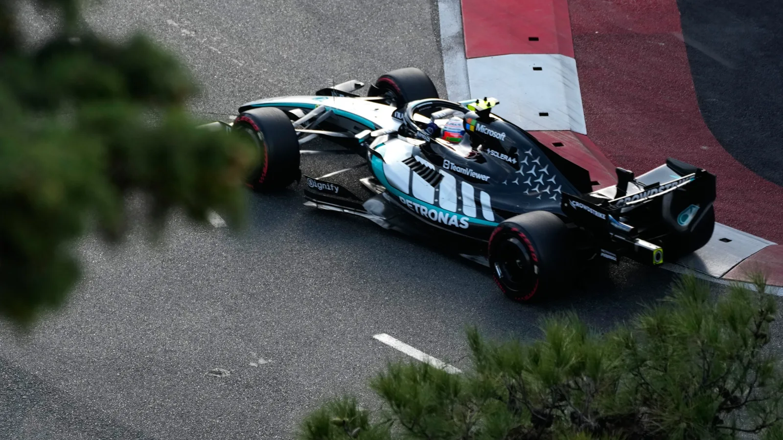 Qualifikation in Baku: Antonelli scheitert früh