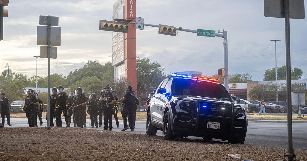 ICE officer who shot Venezuelan man wasn't wearing body camera, sources say