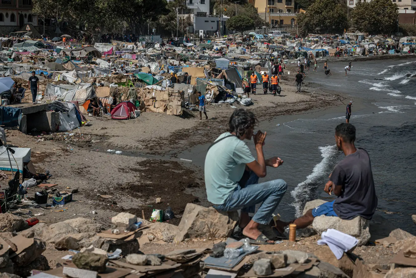 Fallece un hombre migrante en la playa del Trampolín de Ceuta