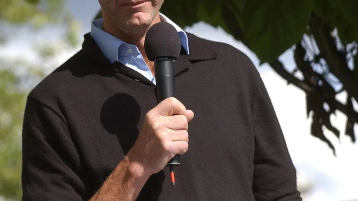Che fine ha fatto Ranulph Fiennes? Il più grande esploratore del mondo «prigioniero» della moglie: è isolato e ricoverato in una struttura per anziani