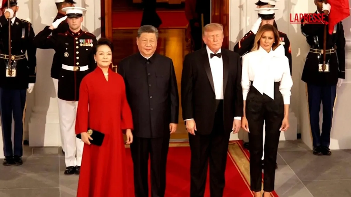 L'arrivo di Xi Jinping e della moglie Peng Liyuan alla Casa Bianca per la cena di Stato
