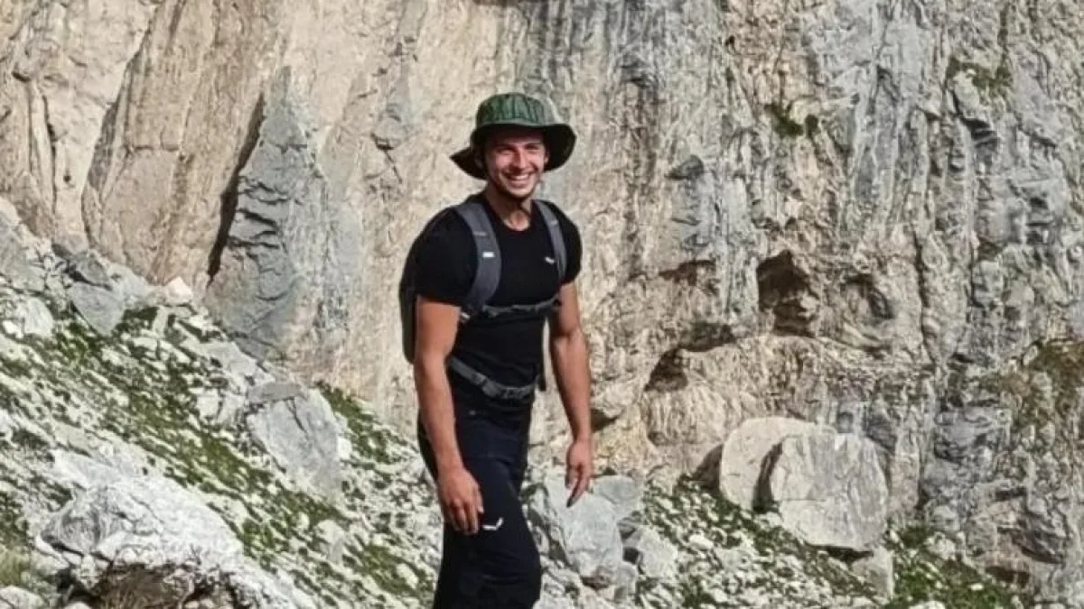 Chi era Andrea Moretti: l'orgoglio di lavorare al Colosseo, la passione per i cavalli, tre sorelle. Il padre perse la gamba in un incidente sul lavoro
