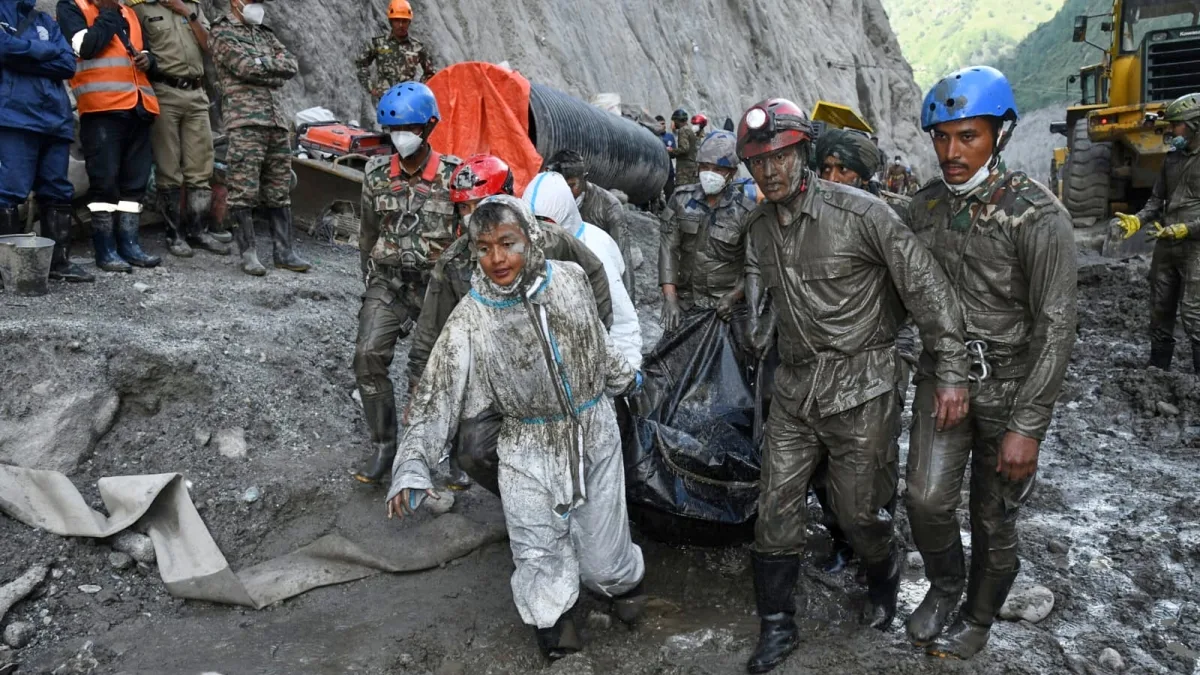 Il Nepal un mese dopo l'alluvione: 1.500 morti e ancora 6mila dispersi. Il premier Shah all'Onu: «Vi porto un allarme per l'umanità, mi sentite?»