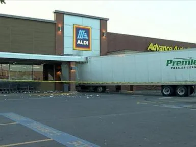 WATCH: Semi-truck crashes through Aldi in Nashville
