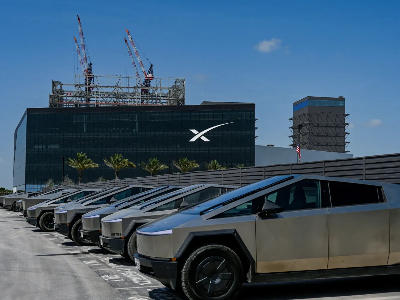 Elon Musk’s X Corp and SpaceXAI drop antitrust lawsuit against Apple
