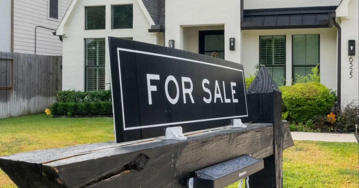 Are mortgage rates heading back above 7%? Here's what experts think.