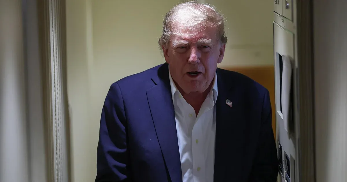 Democrats have clear edge over Republicans in midterms with Trump approval at 38%, new poll shows