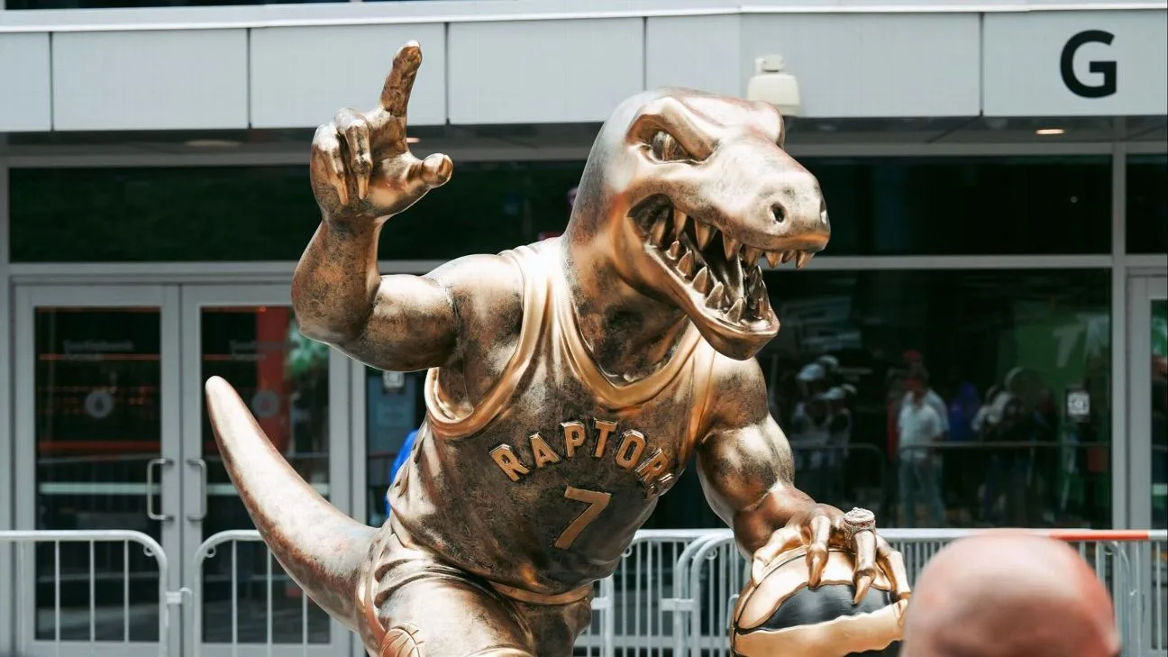 Raptors unveil Kyle Lowry 'Greatest Raptor of All Time' statue at block party