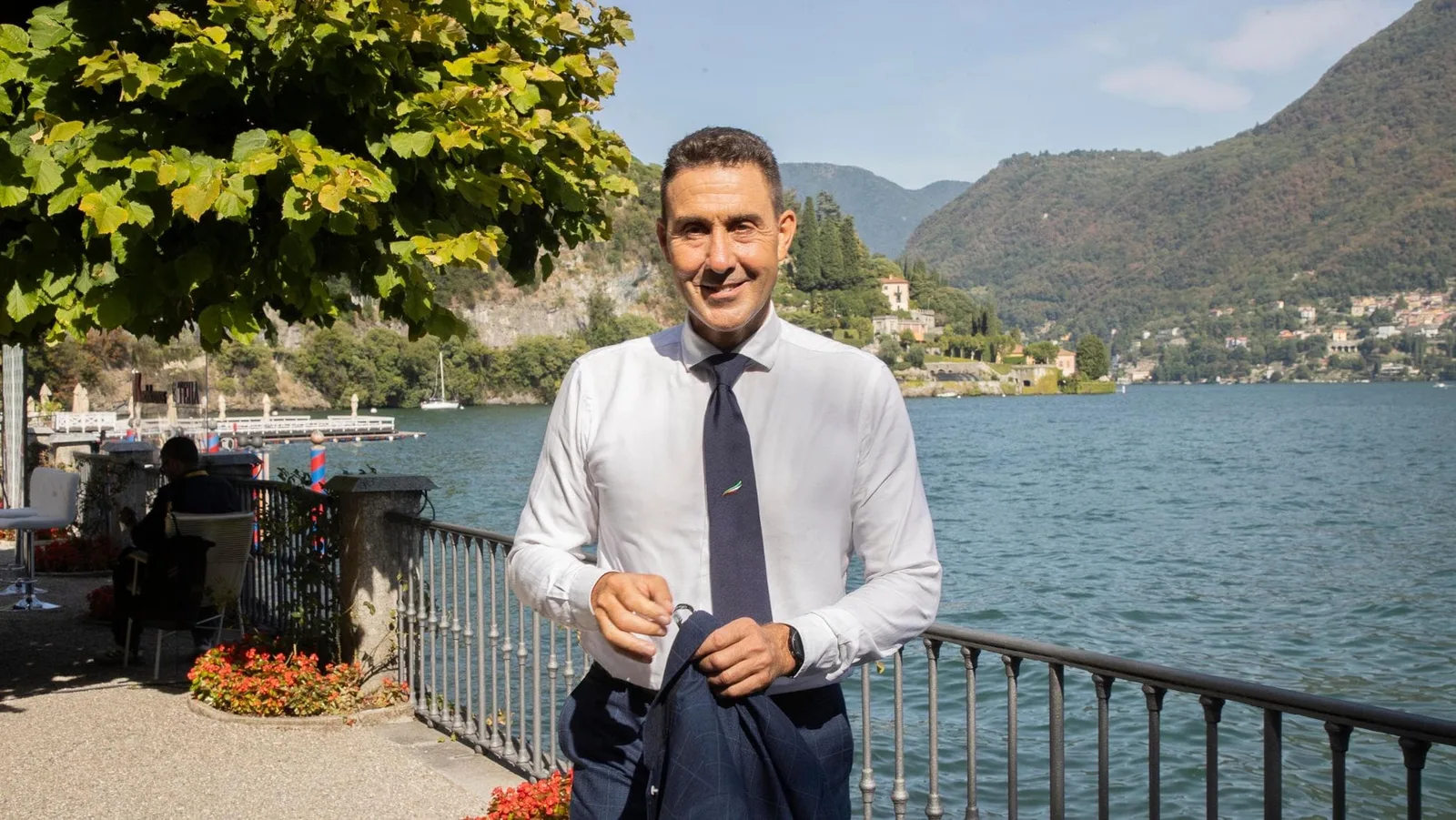 Ex parà, giornali, società, consolati: il mondo filorusso di Vannacci