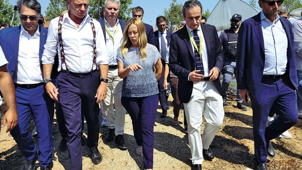 Meloni prepara un tour per l’Italia: «Commossa per la folla di Bari». E parte la ricerca di volti nuovi per le candidature