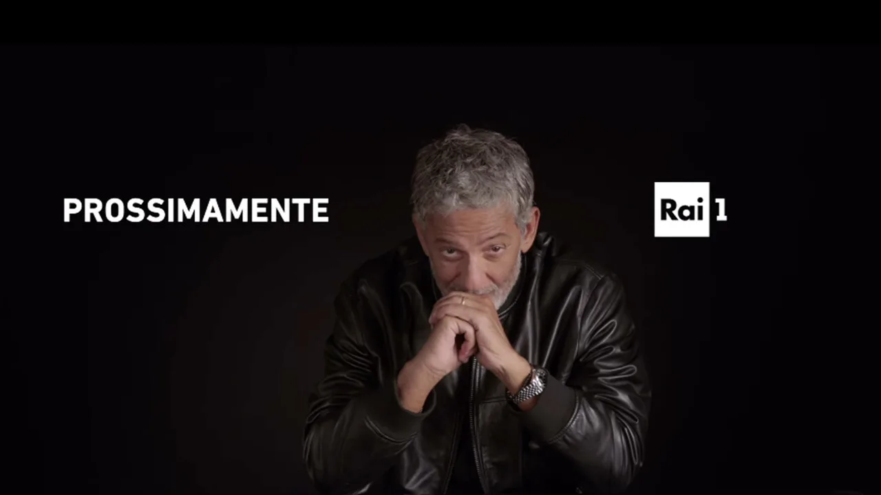 Fiorello torna a sorpresa su Rai1, l'annuncio sui social in stile Brad Pitt