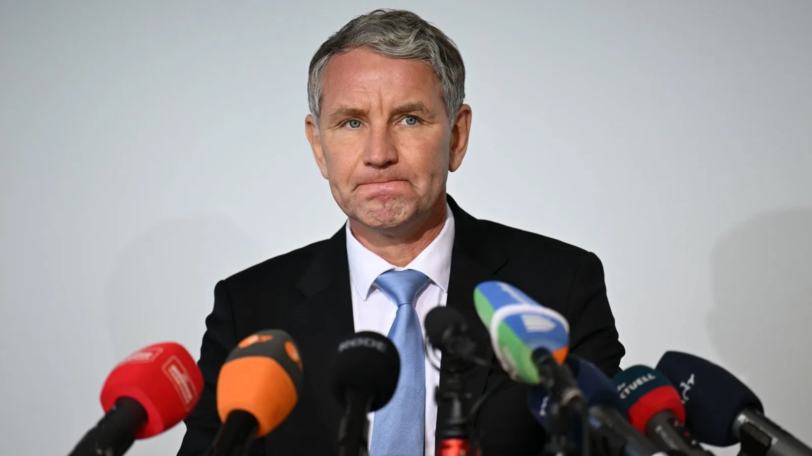 Die AfD und die Medien: Wie man über eine Partei berichtet, die keine freie Presse will