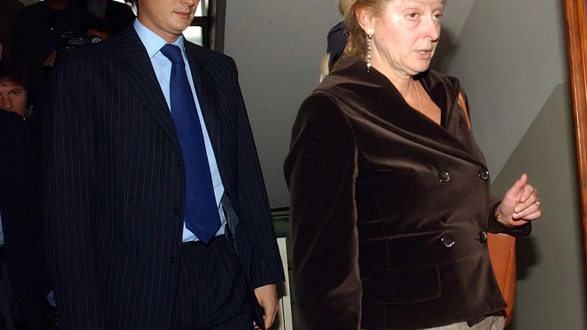 Eredità Agnelli, Margherita non sarà parte civile contro il figlio. I legali di John Elkann: «Bene così, questa non è sede per rancori personali»