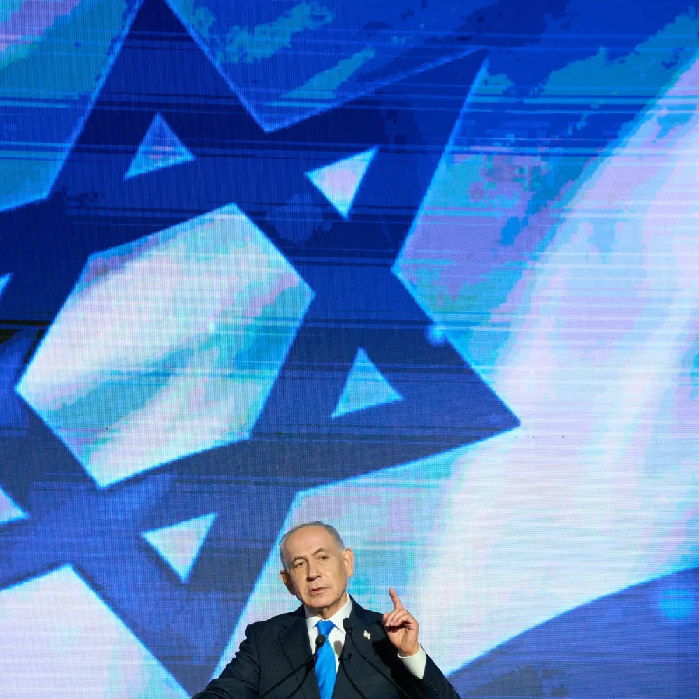 Beleaguered at Home, a Bellicose Netanyahu Heads to the U.N.