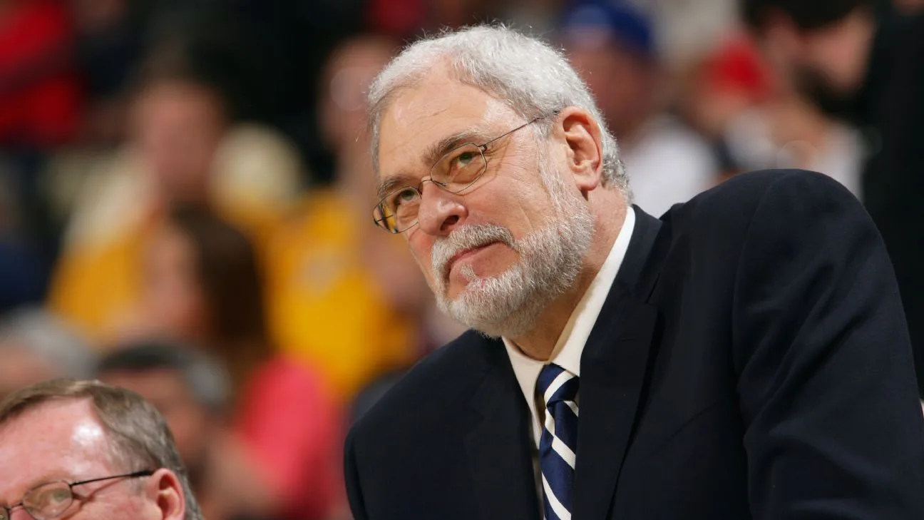 Lakers to add Hall of Fame coach Phil Jackson as ninth statue in Star Plaza